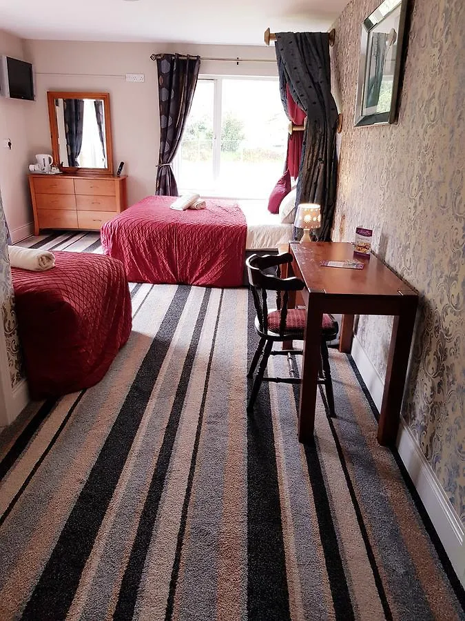 Killarney Inn 3*,