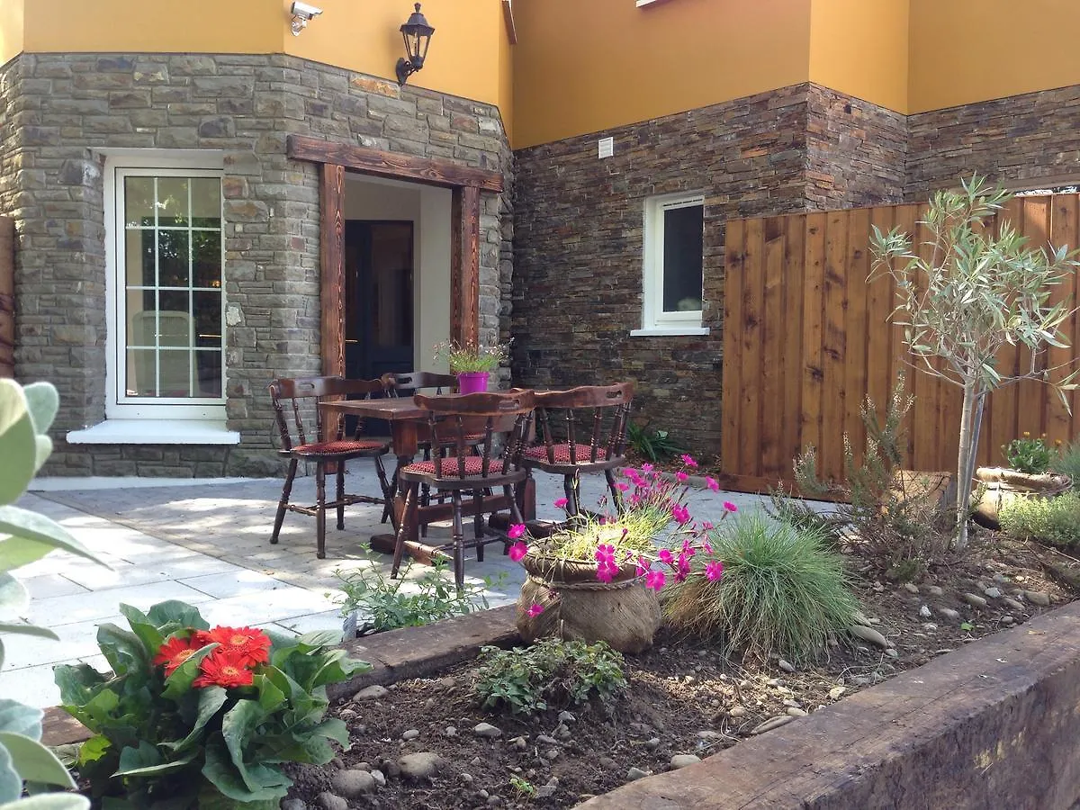 Killarney Inn 3*,