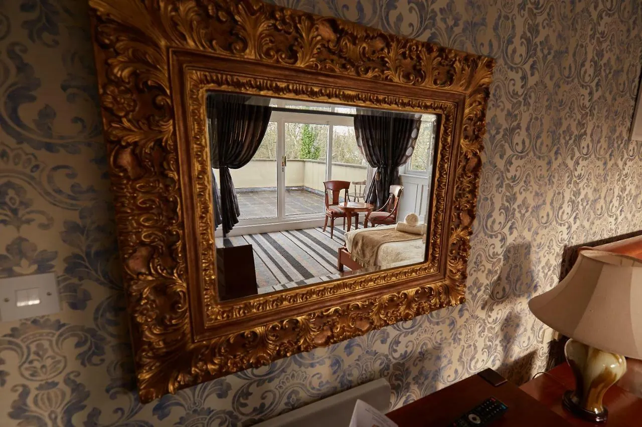Killarney Inn Bed & Breakfast